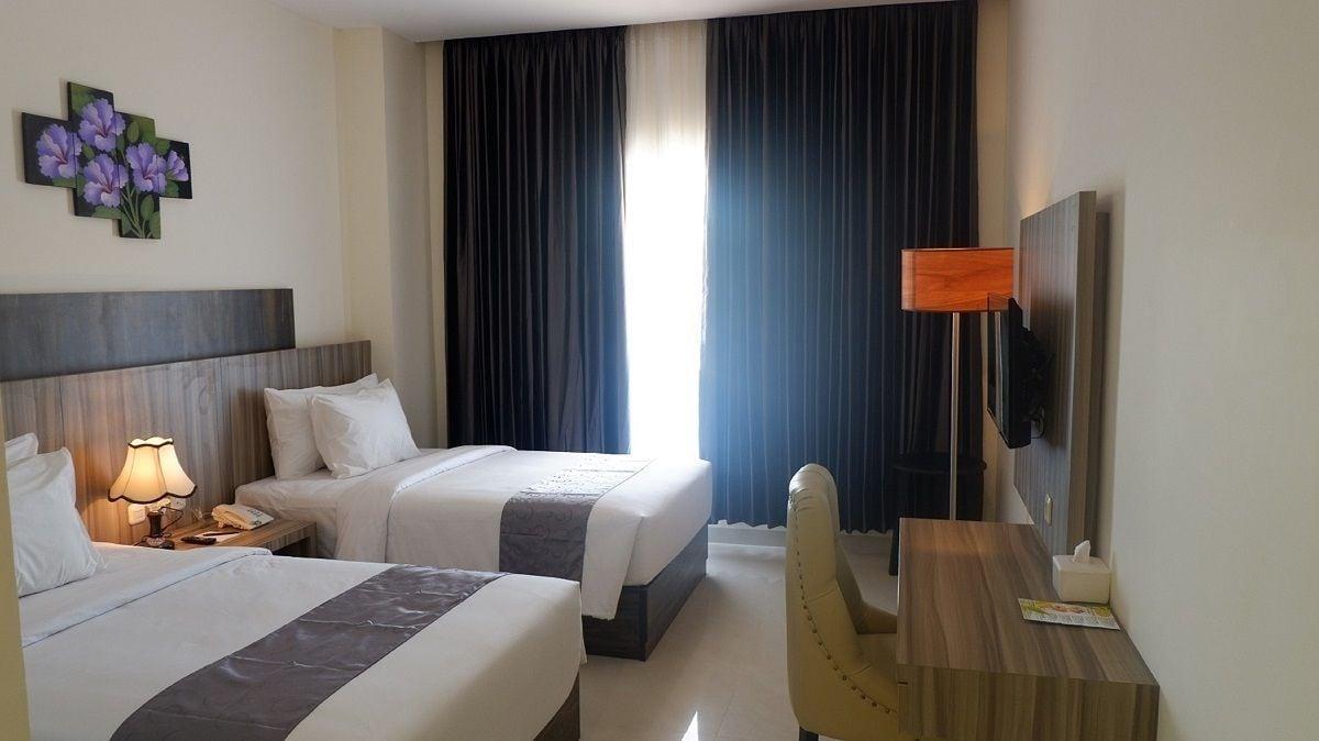 Vega Prime Hotel & Convention Sorong Exteriör bild