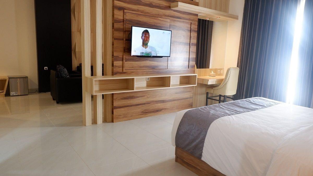 Vega Prime Hotel & Convention Sorong Exteriör bild