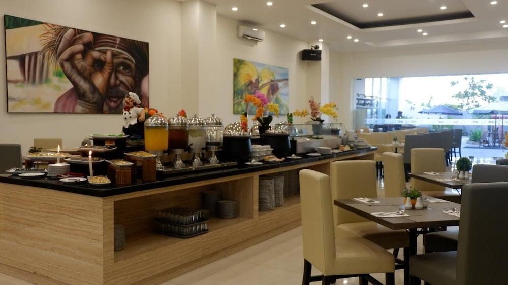 Vega Prime Hotel & Convention Sorong Exteriör bild
