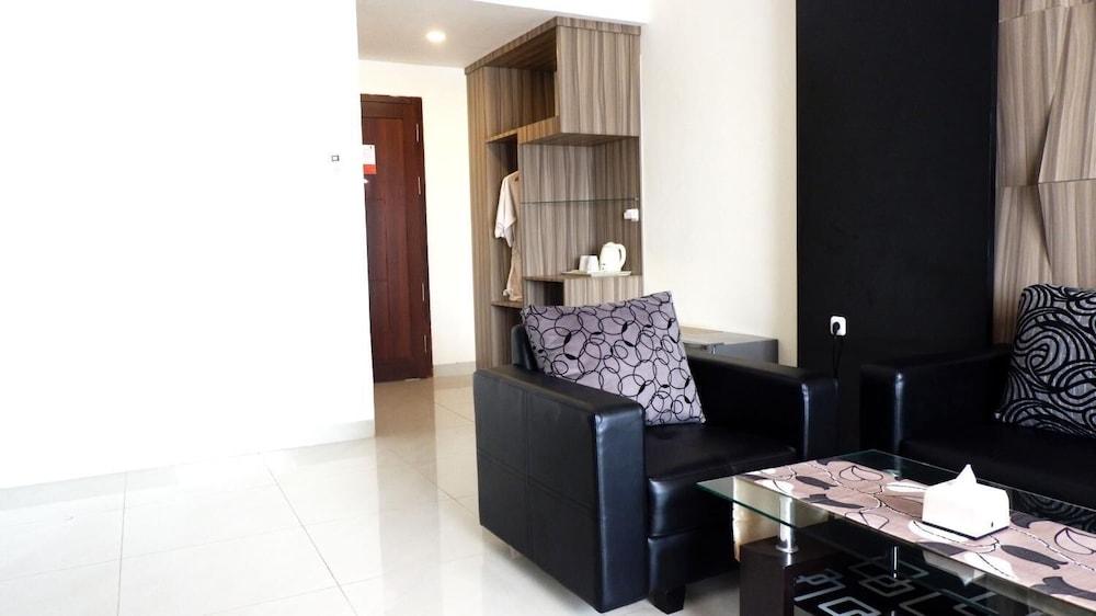 Vega Prime Hotel & Convention Sorong Exteriör bild