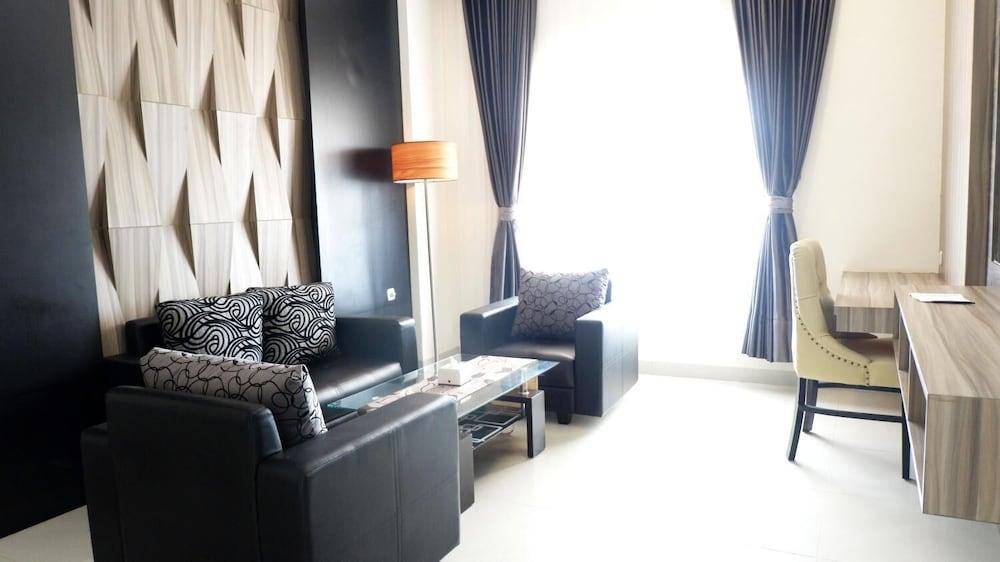 Vega Prime Hotel & Convention Sorong Exteriör bild