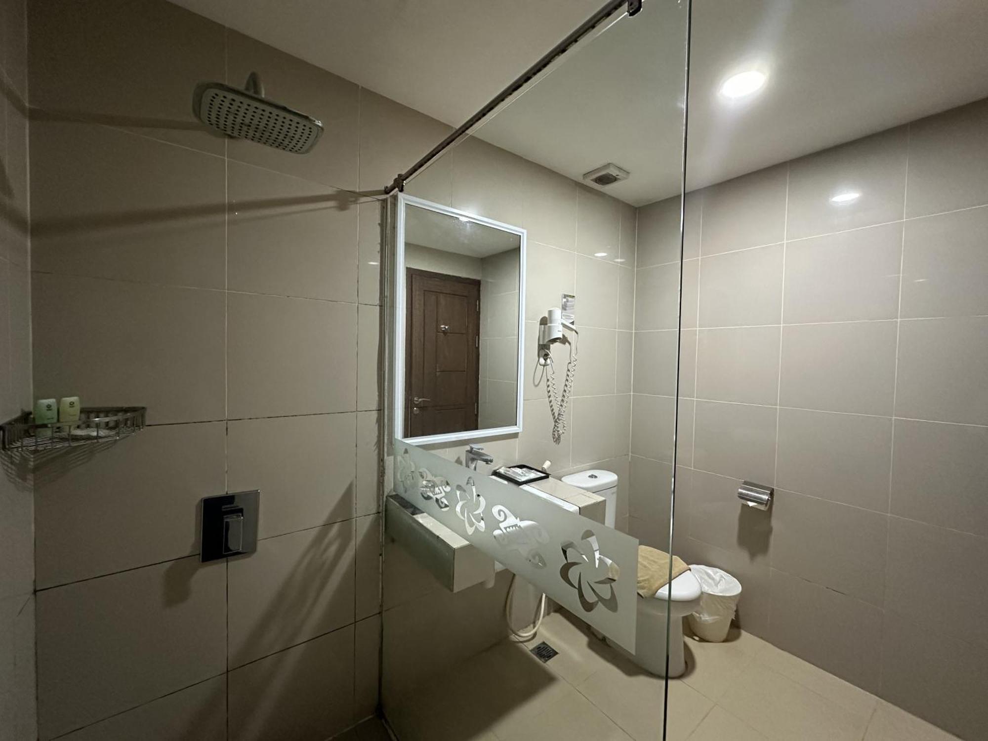 Vega Prime Hotel & Convention Sorong Rum bild