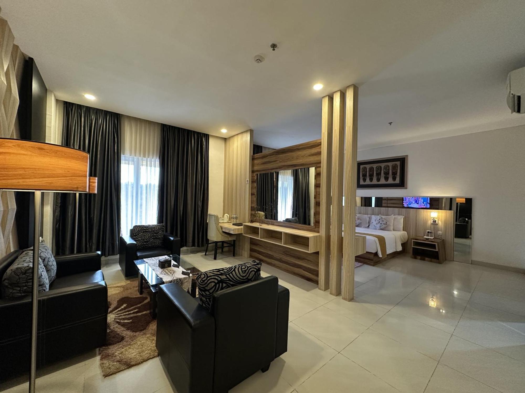 Vega Prime Hotel & Convention Sorong Rum bild