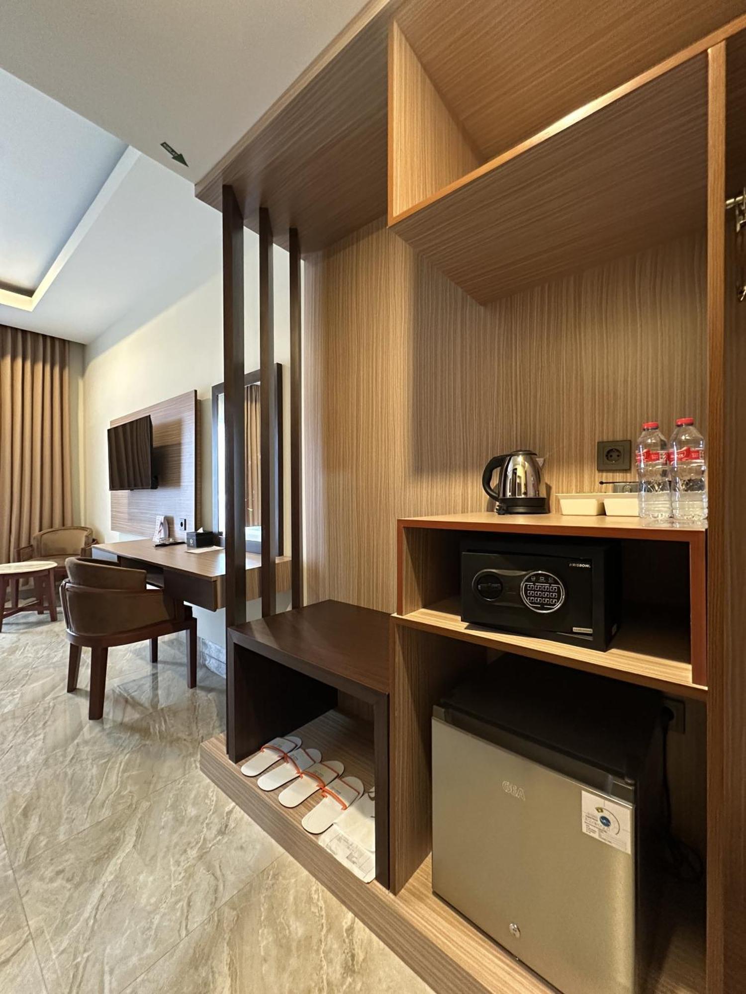 Vega Prime Hotel & Convention Sorong Rum bild